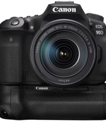 Canon EOS 90D Digital SLR Camera with 18-135mm 5-1000x1000